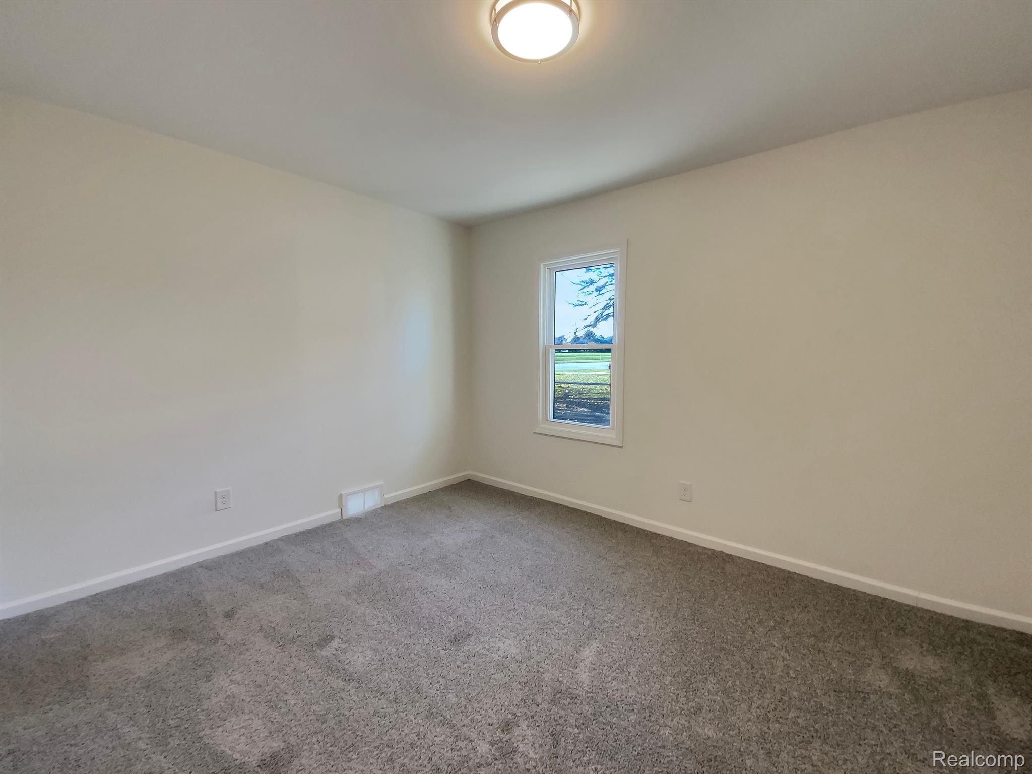 15646 Goddard Road Allen Park, MI 48101 - Photo 5 of 25 Gallery Image 5