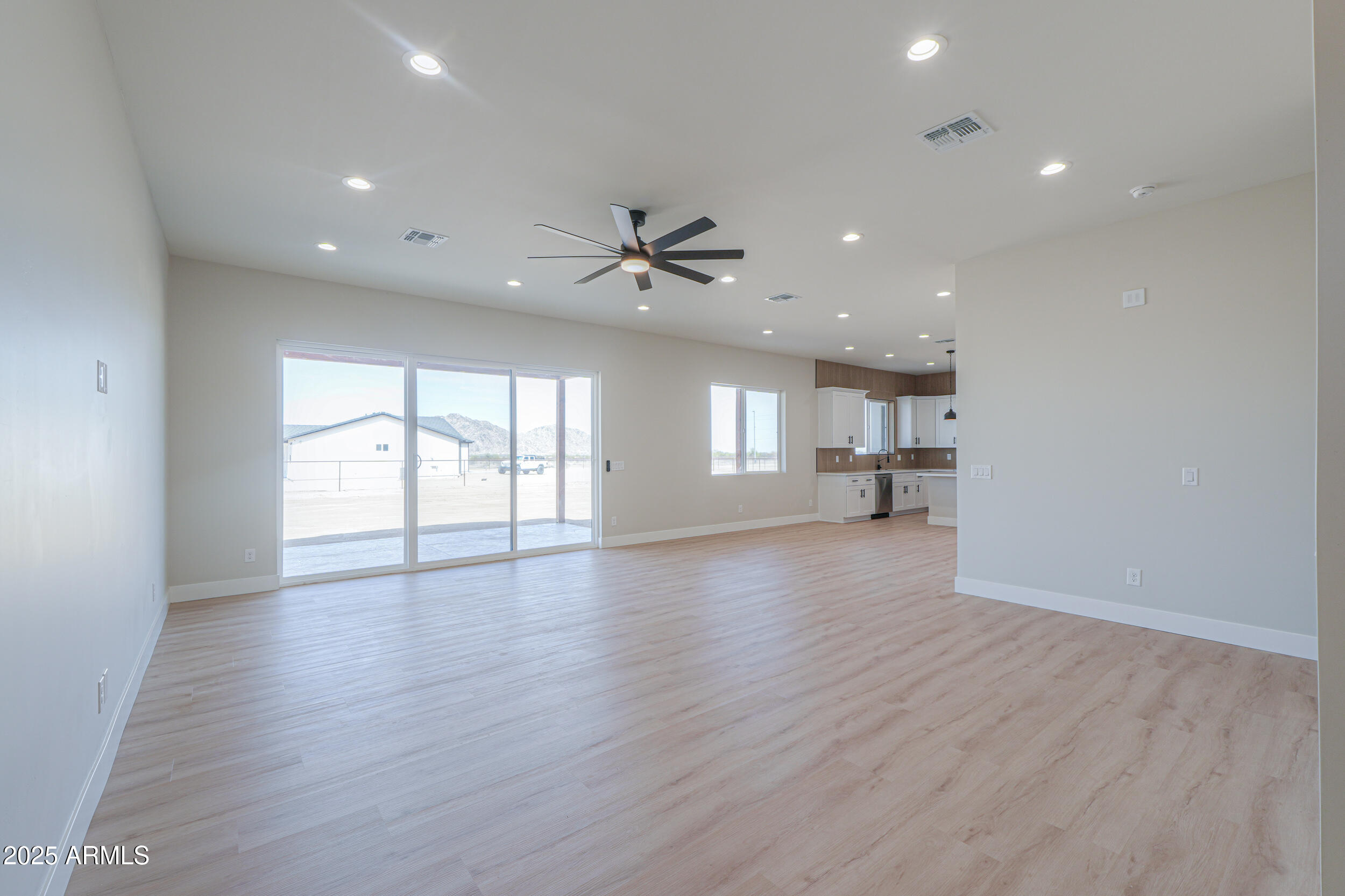 9388 North Hidden Valley Road Maricopa, AZ 85139 - Photo 12 of 43 Greatroom