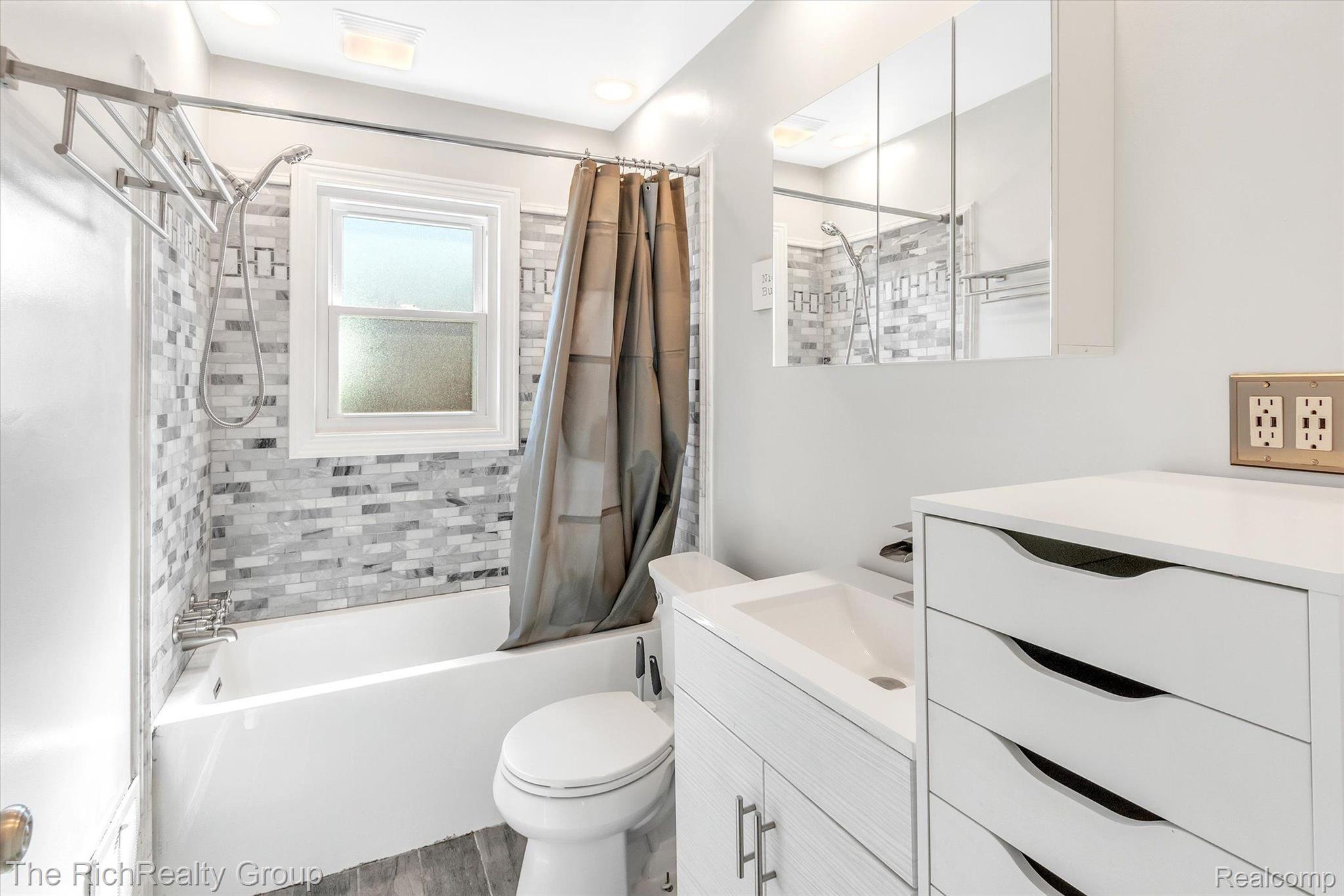 9839 Ruth Avenue Allen Park, MI 48101 - Photo 14 of 32 Gallery Image 14