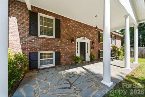 $574,900 | 138 Whispering Pines Drive, Hudson, NC 28638