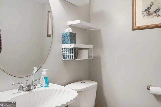 $275,000 | 6980 Roswell Road, Unit H1, Sandy Springs, GA 30328