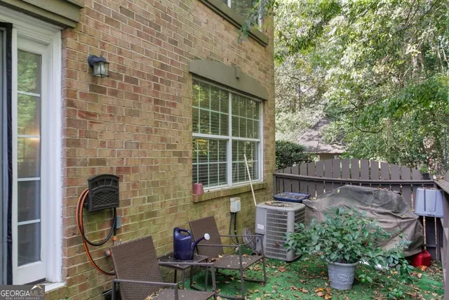 $275,000 | 6980 Roswell Road, Unit H1, Sandy Springs, GA 30328