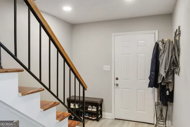 $275,000 | 6980 Roswell Road, Unit H1, Sandy Springs, GA 30328