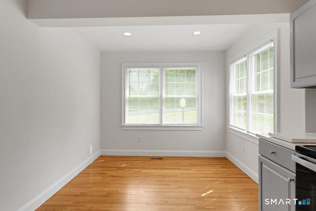 85 Prospect Street, Unit I Ridgefield, CT 06877 - Photo 5 of 15 Gallery Image 5