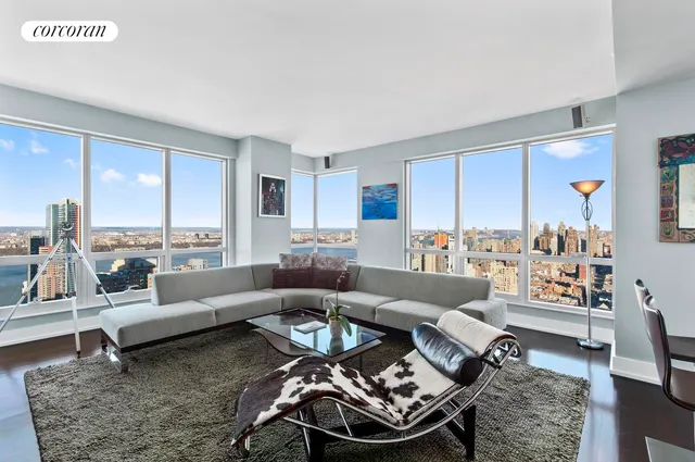 $2,500,000 | 350 West 42nd Street, Unit 52B | Hell's Kitchen