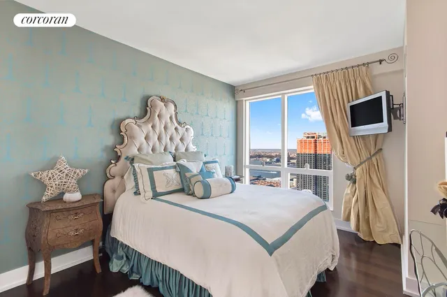 $2,500,000 | 350 West 42nd Street, Unit 52B | Hell's Kitchen