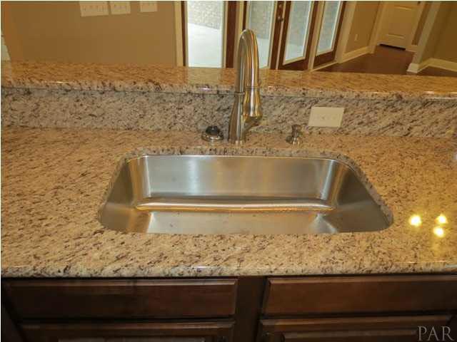 581 West Quintette Road Cantonment, FL 32533 - Photo 3 of 24 Granite tops