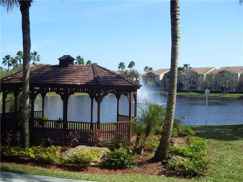 3830 Lyons Road, Unit 2013 Pompano Beach, FL 33073 - Photo 2 of 9 Yard/Garden