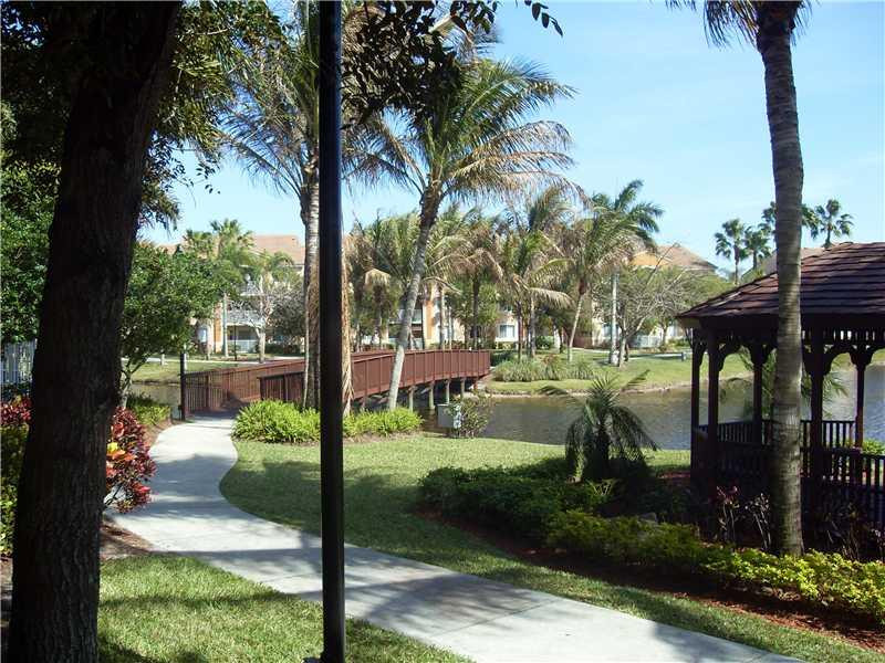 3830 Lyons Road, Unit 2013 Pompano Beach, FL 33073 - Photo 7 of 9 Yard/Garden