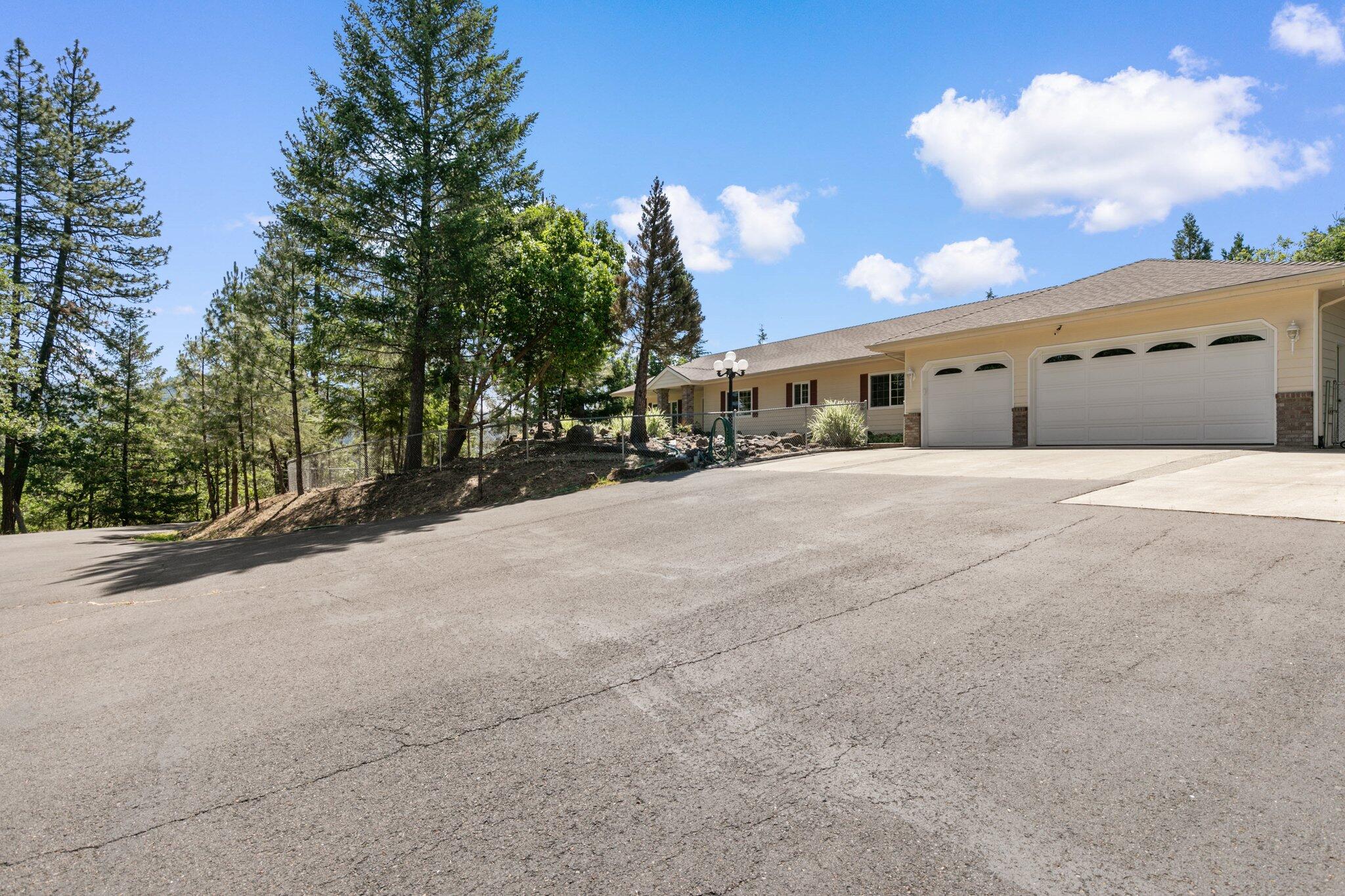 20547 Sawyer Road Shady Cove, OR 97539 - Photo 43 of 47 7-web-or-mls-WCIM0123