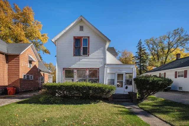 $105,000 | 955 Colfax Avenue, Benton Harbor, MI 49022