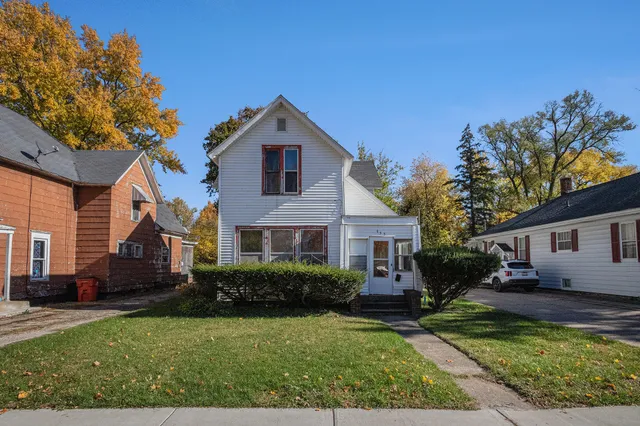 $105,000 | 955 Colfax Avenue, Benton Harbor, MI 49022