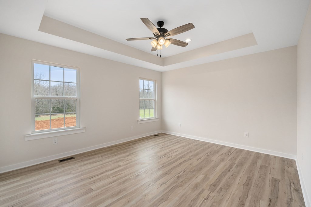 11819 Old Kentucky Road Walling, TN 38587 - Photo 13 of 24 Gallery Image 13