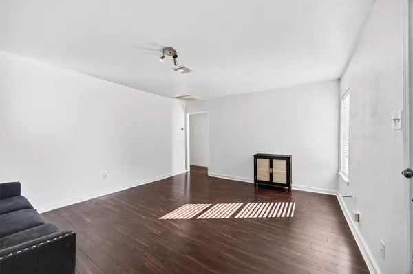 $1,375 | 6603 Conley Street, Houston, TX 77021