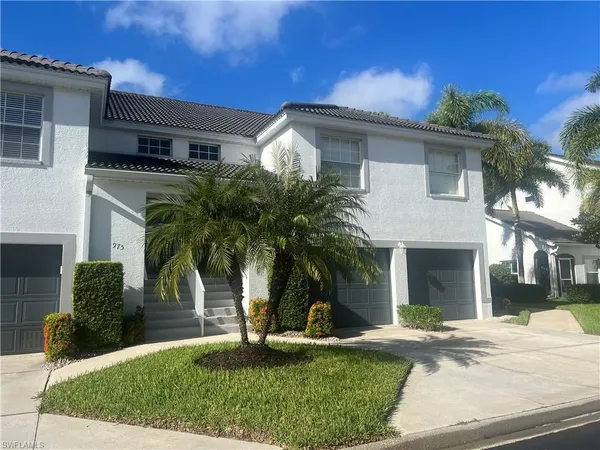 $3,500 | 975 Partridge Circle, Unit 202, Naples, FL 34104