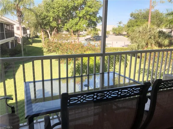 $3,500 | 975 Partridge Circle, Unit 202, Naples, FL 34104
