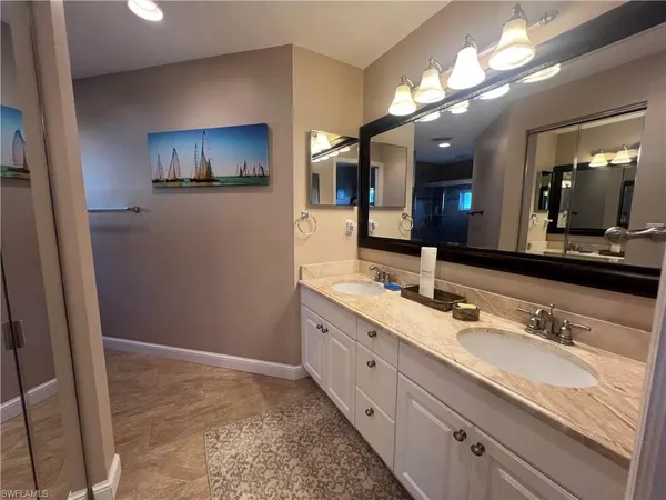$3,500 | 975 Partridge Circle, Unit 202, Naples, FL 34104