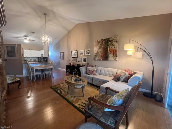 $3,500 | 975 Partridge Circle, Unit 202, Naples, FL 34104