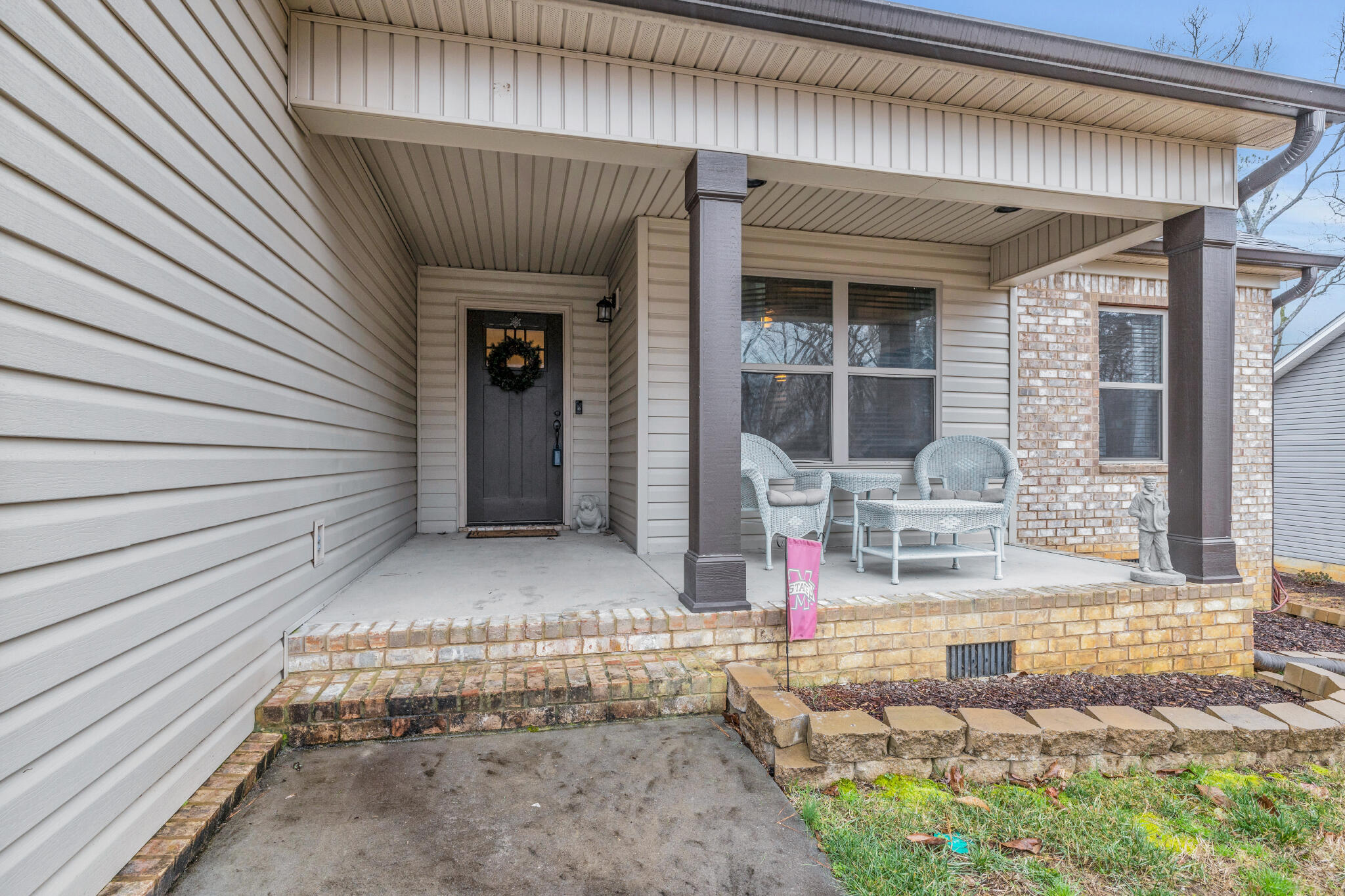 4524 Dumac Road Chattanooga, TN 37416 - Photo 2 of 28 Front porch