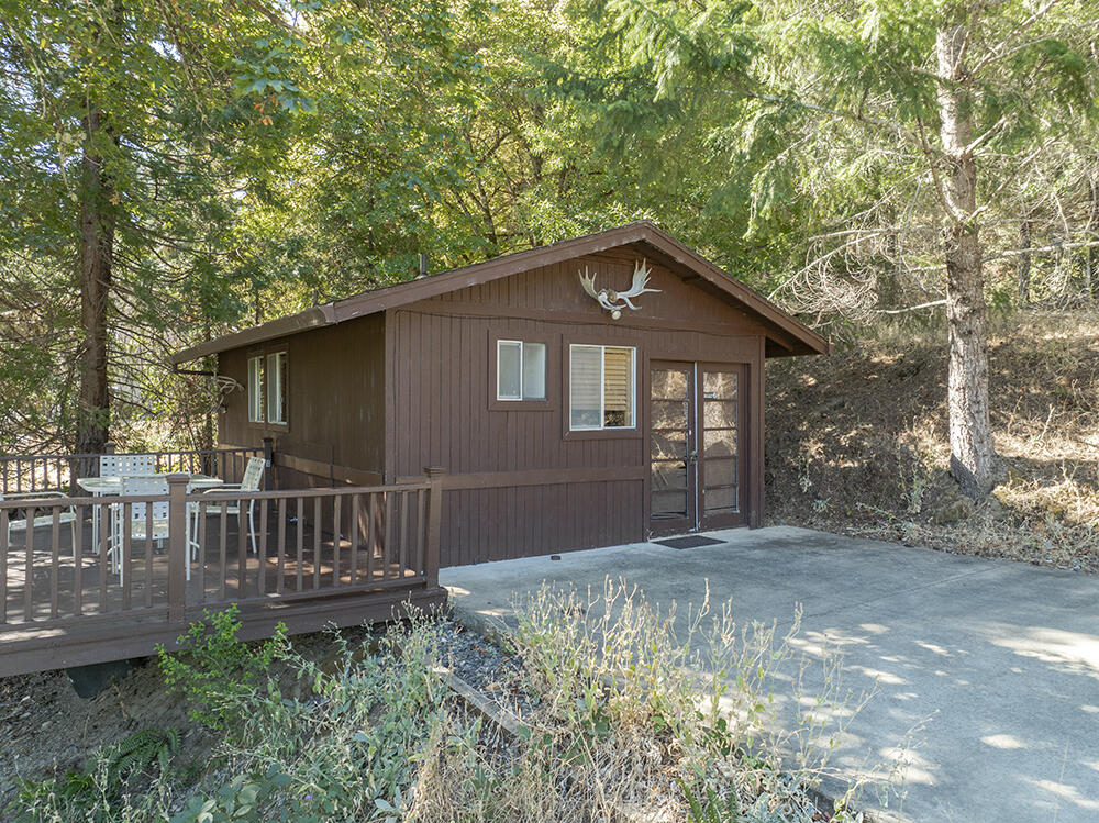 11926 Galice Road Merlin, OR 97532 - Photo 38 of 61 37