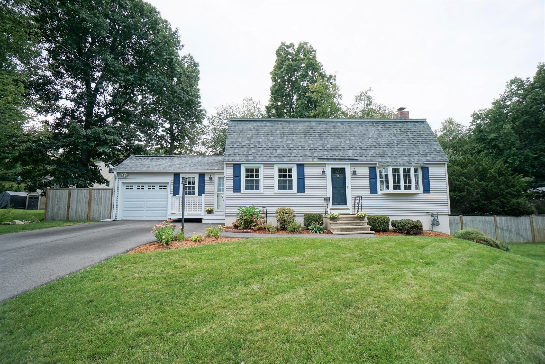 57 Robinhood Road Nashua, NH 03062 - Photo 1 of 40