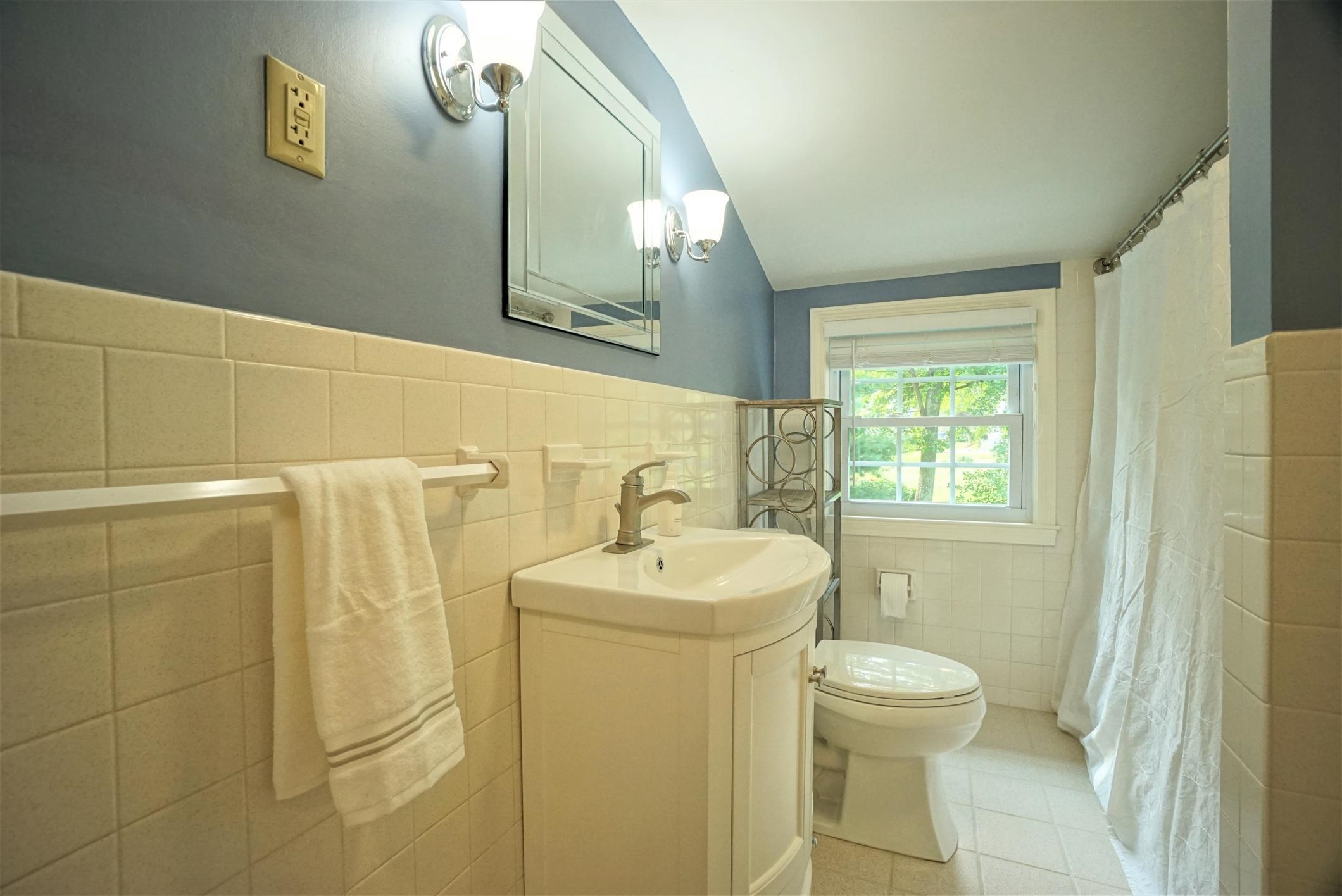 57 Robinhood Road Nashua, NH 03062 - Photo 26 of 40