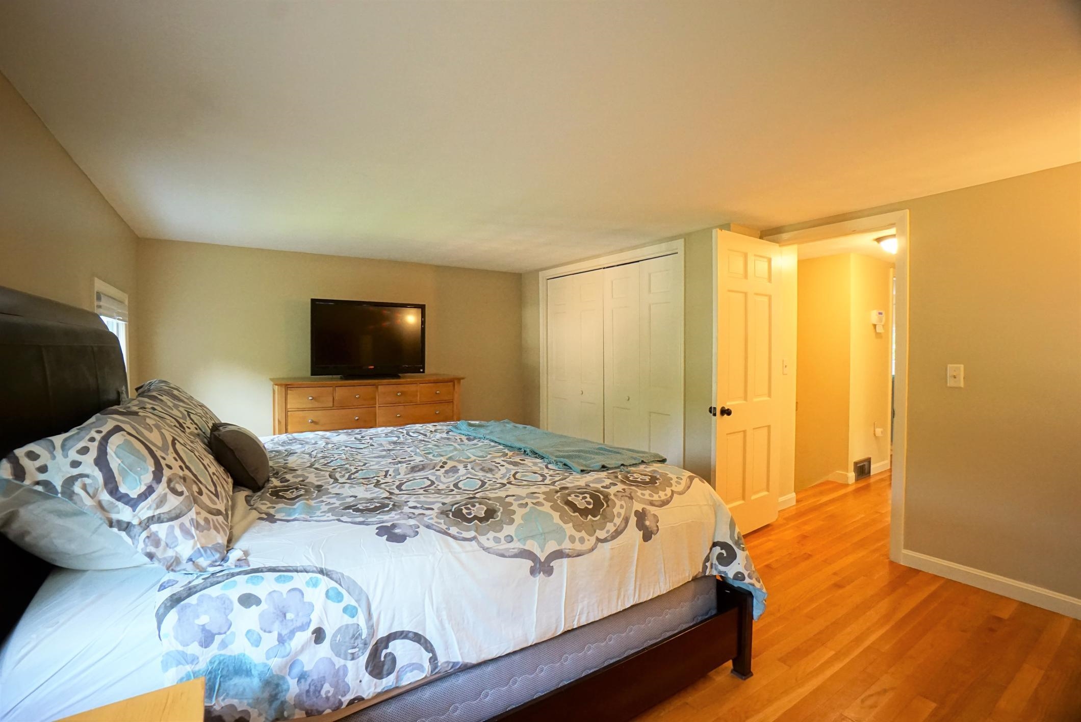 57 Robinhood Road Nashua, NH 03062 - Photo 31 of 40