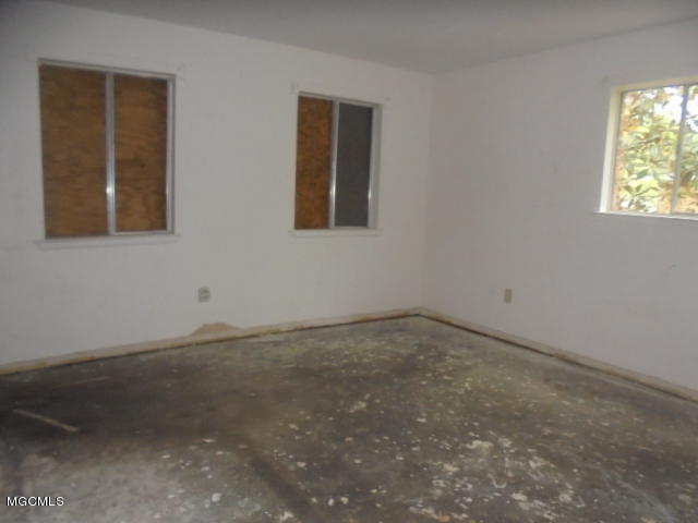 1725 Riverside Drive Gautier, MS 39553 - Photo 3 of 10 DSC00433