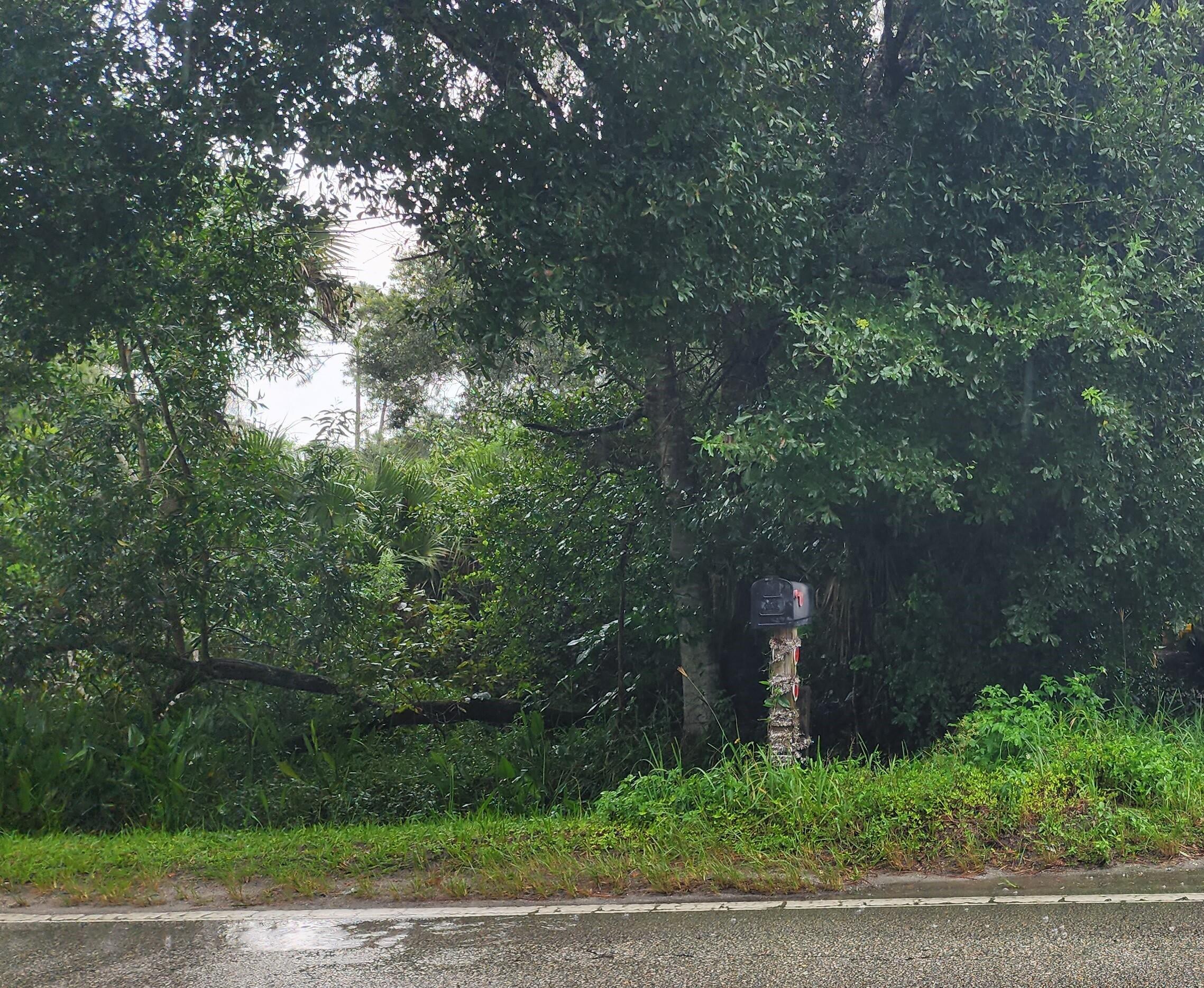 17628 Brian Way Jupiter, FL 33478 - Photo 2 of 2 front