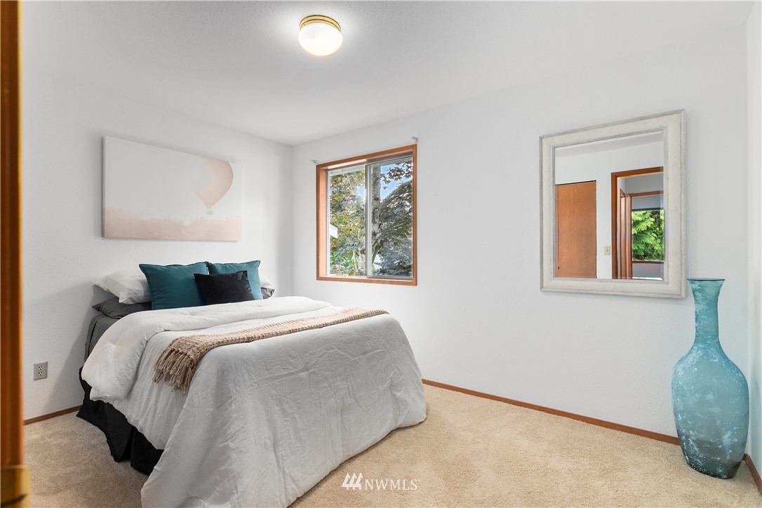 18910 Bothell Everett Highway, Unit J2 Bothell, WA 98012 - Photo 14 of 21 Gallery Image 14