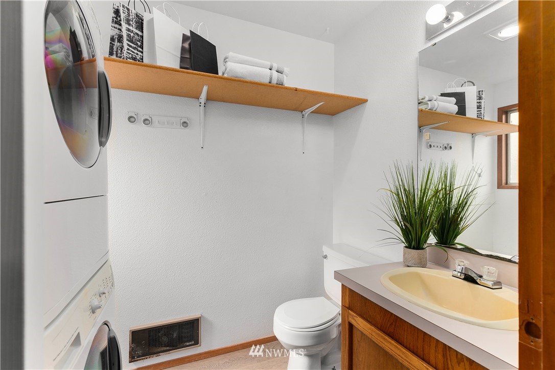 18910 Bothell Everett Highway, Unit J2 Bothell, WA 98012 - Photo 16 of 21 Gallery Image 16