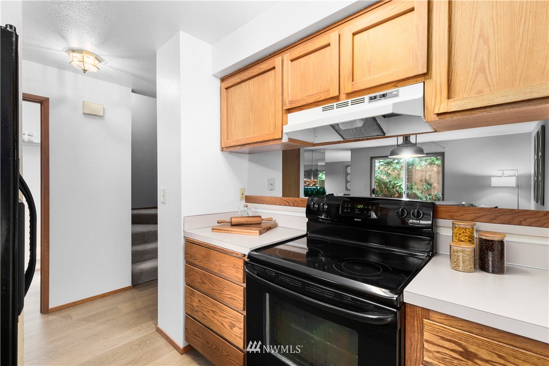 18910 Bothell Everett Highway, Unit J2 Bothell, WA 98012 - Photo 6 of 21 Gallery Image 6