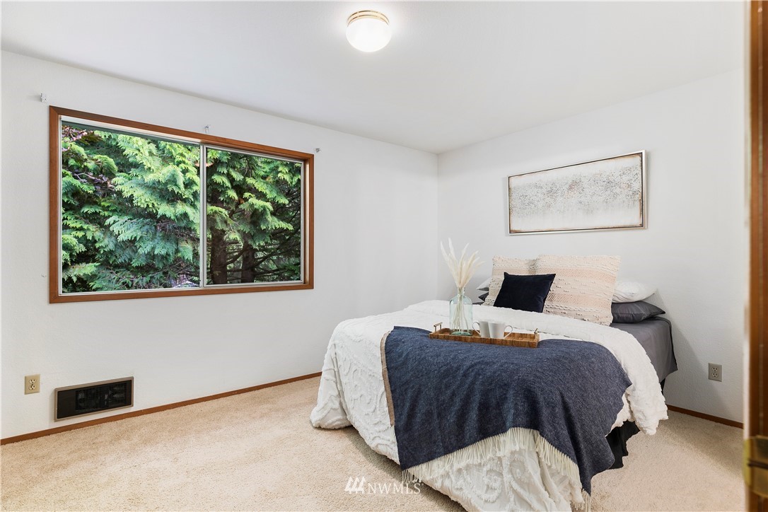18910 Bothell Everett Highway, Unit J2 Bothell, WA 98012 - Photo 8 of 21 Gallery Image 8