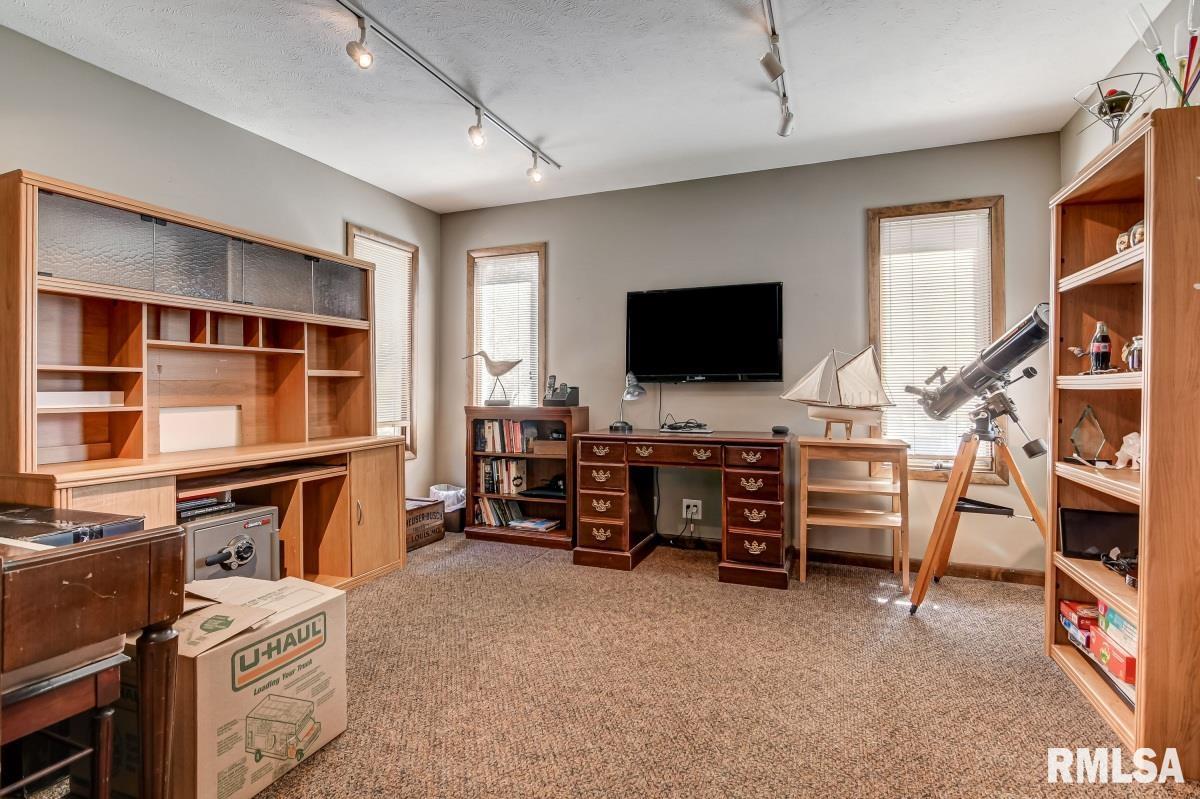 1904 Croydon Drive Springfield, IL 62703 - Photo 20 of 34