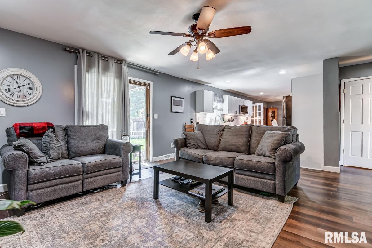 1904 Croydon Drive Springfield, IL 62703 - Photo 5 of 34