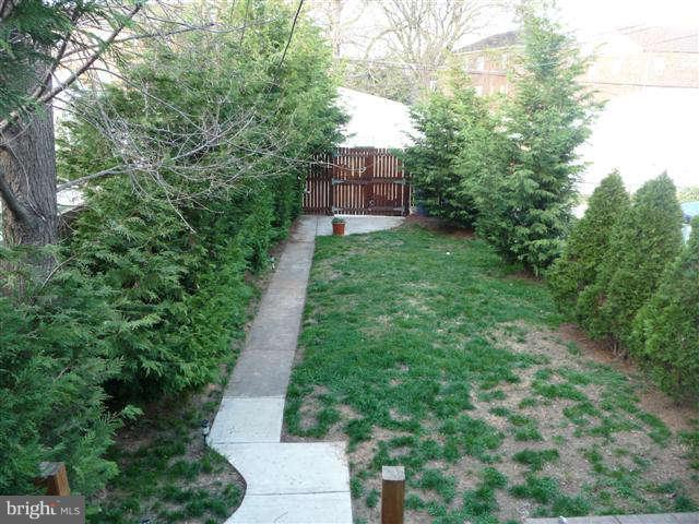 907 Elm Ridge Avenue Baltimore, MD 21229 - Photo 3 of 11 Exterior (Rear)