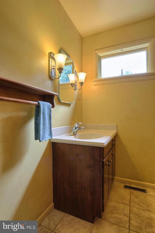 283 Pine Road Palmyra, PA 17078 - Photo 3 of 49 Gallery Image 3