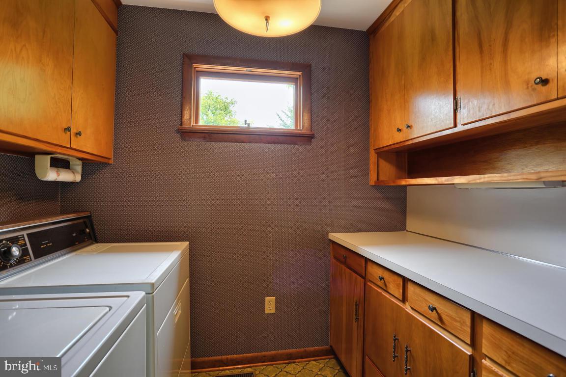 283 Pine Road Palmyra, PA 17078 - Photo 4 of 49 Gallery Image 4