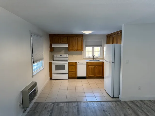 $1,950 | 6 Franzone Drive, Unit B, Haverhill, MA 01835