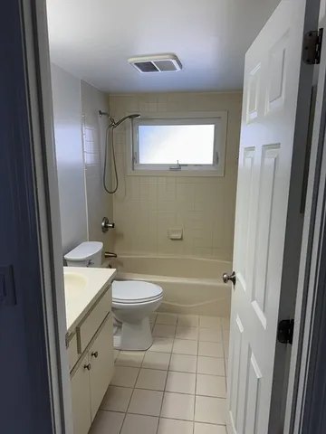 $1,950 | 6 Franzone Drive, Unit B, Haverhill, MA 01835