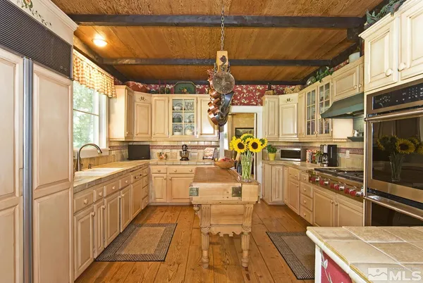 $2,700,000 | 850 Sheridan Lane, Gardnerville, NV 89460