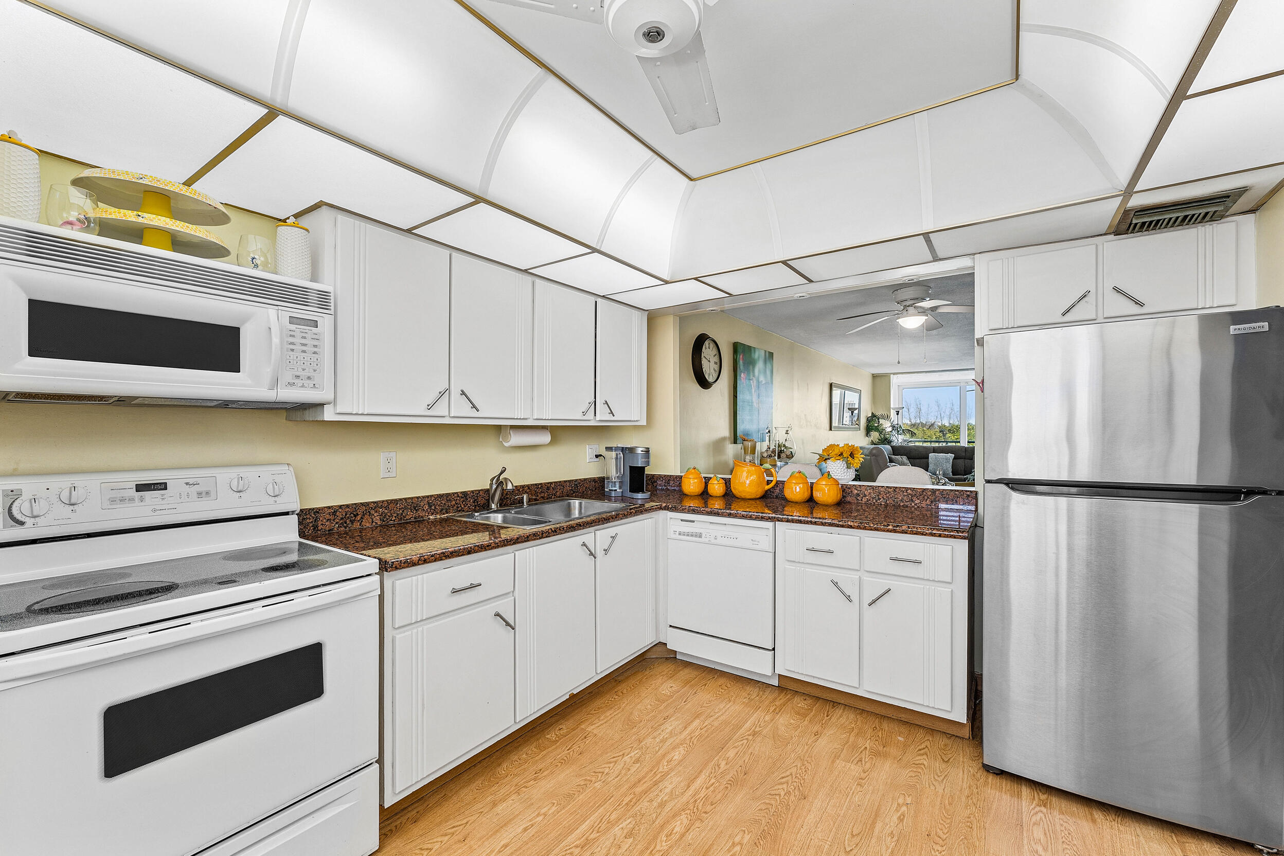 1631 Riverview Road, Unit 505 Deerfield Beach, FL 33441 - Photo 8 of 23 Kitchen