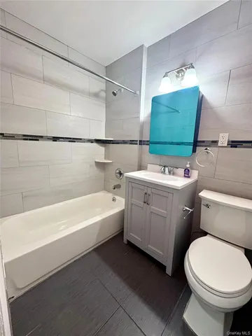 $3,000 | 88-69 Eldert Lane | Woodhaven