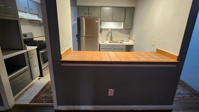 $100,000 | 53 North Belvedere Boulevard, Unit 5, Memphis, TN 38104