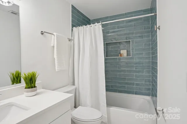 $760,000 | 10016 Whitethorn Drive, Charlotte, NC 28277