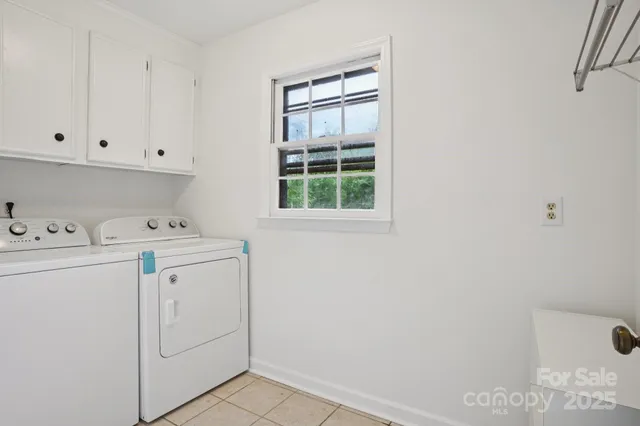 $760,000 | 10016 Whitethorn Drive, Charlotte, NC 28277