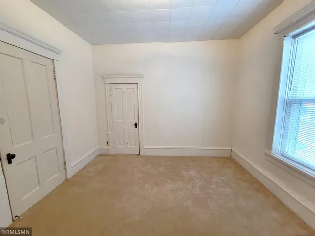 $1,075 | 210 North Fremont Street, Unit 1, River Falls, WI 54022