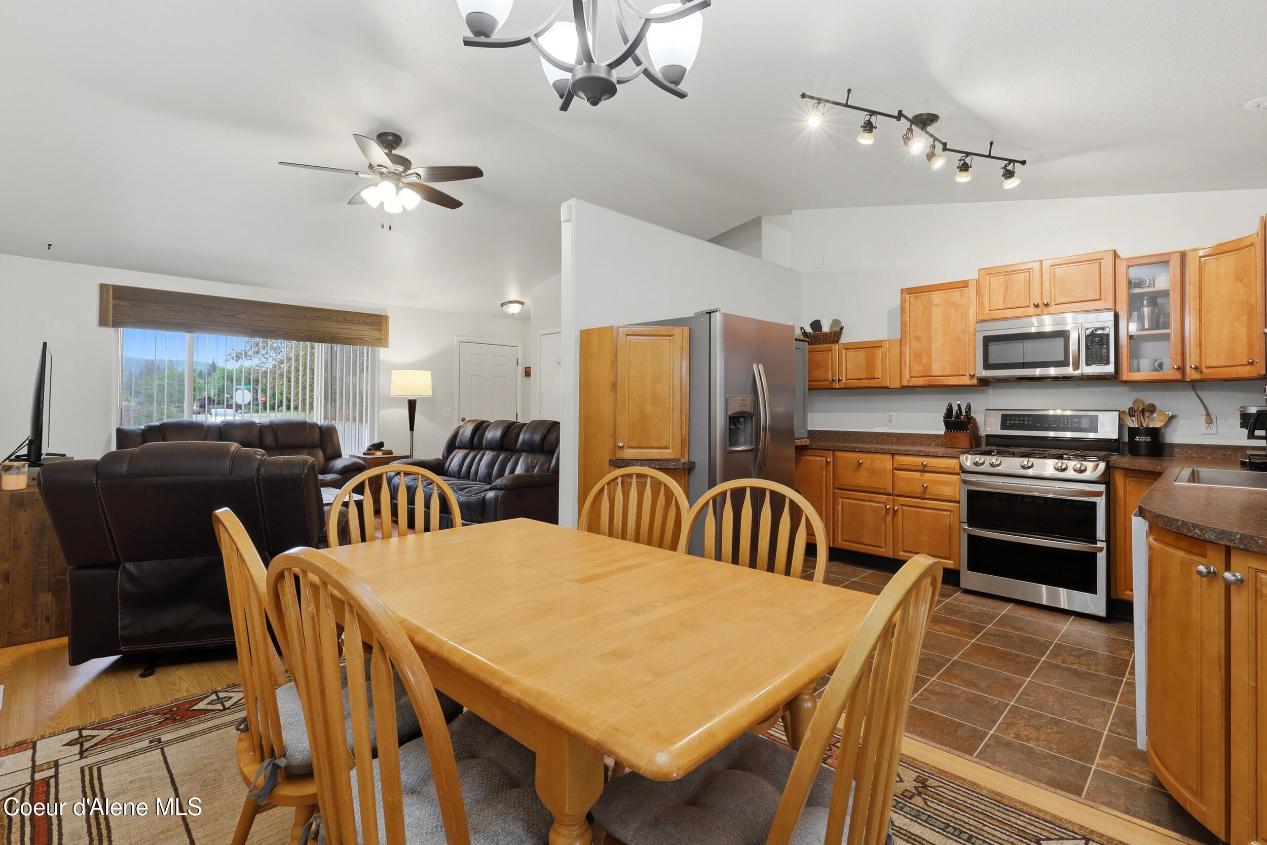 8208 Arizona Street Rathdrum, ID 83858 - Photo 11 of 39 Dining Area