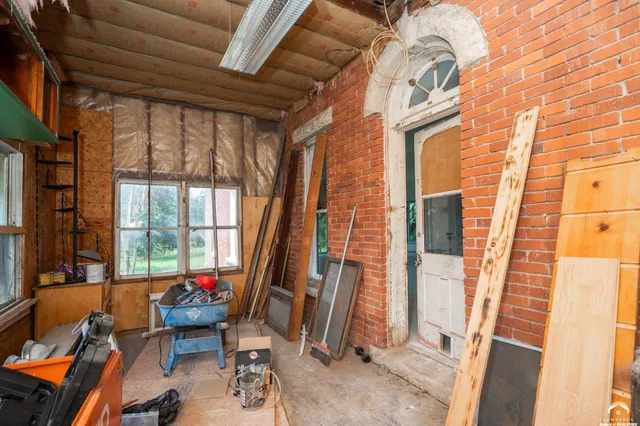 $575,000 | 16010 Fairview Road, Oskaloosa, KS 66066