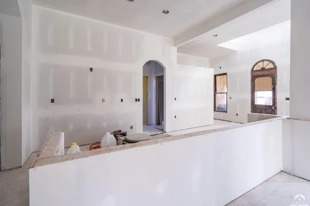 $575,000 | 16010 Fairview Road, Oskaloosa, KS 66066